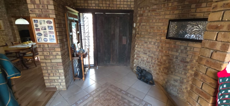 7 Bedroom Property for Sale in Wilkoppies North West